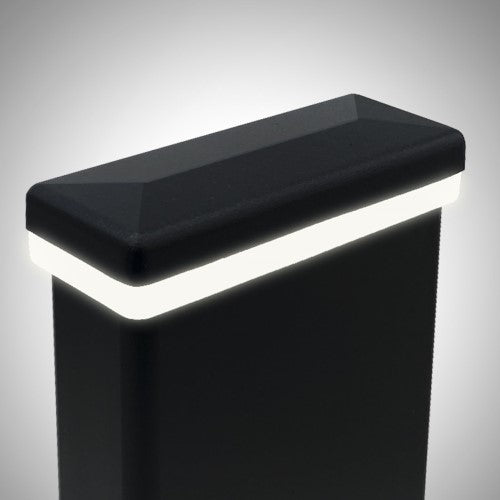 LED Gabionenlicht vor schwarzem Hintergrund